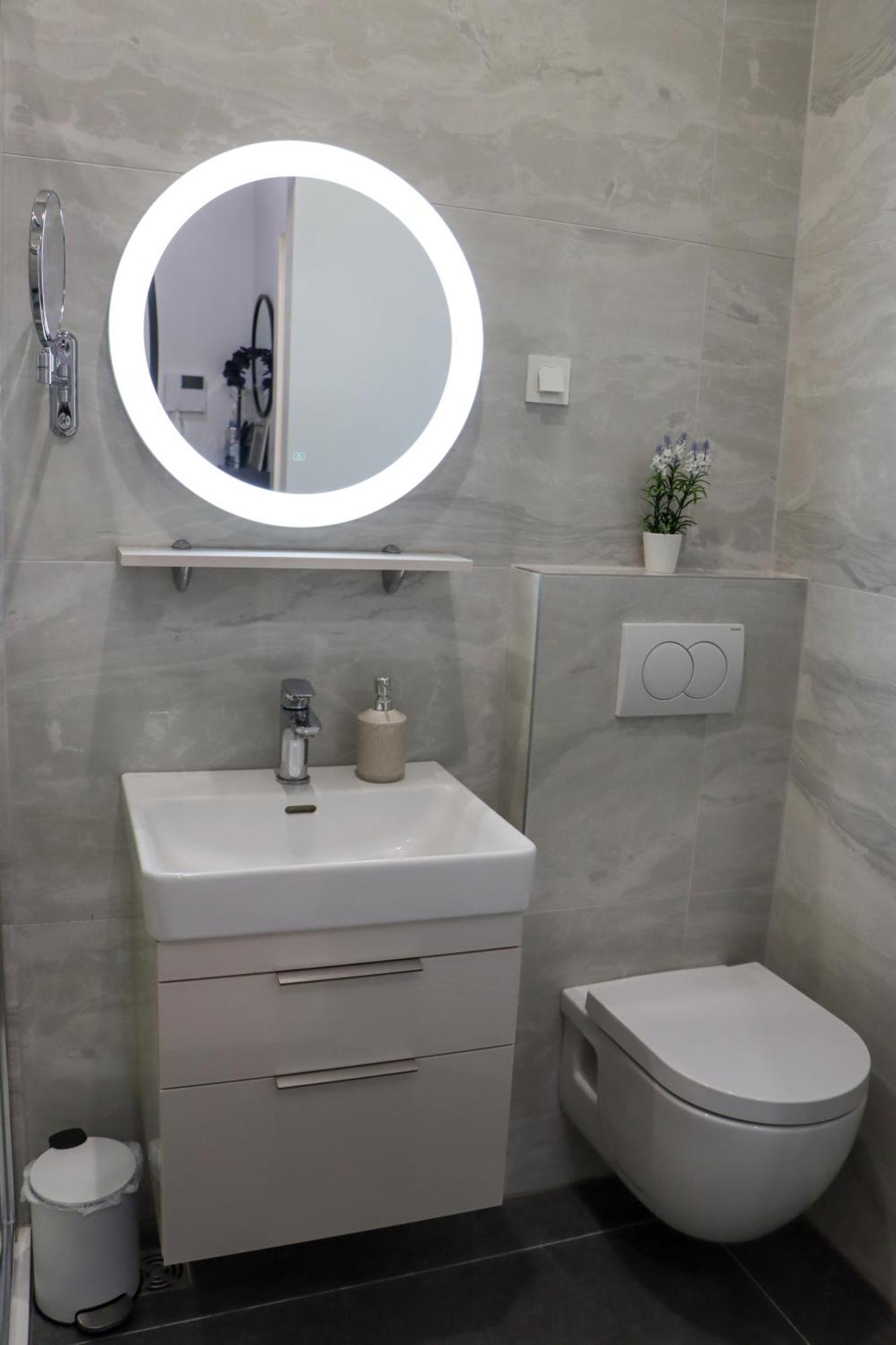 Bellamy-modern Apartment,free Garage *